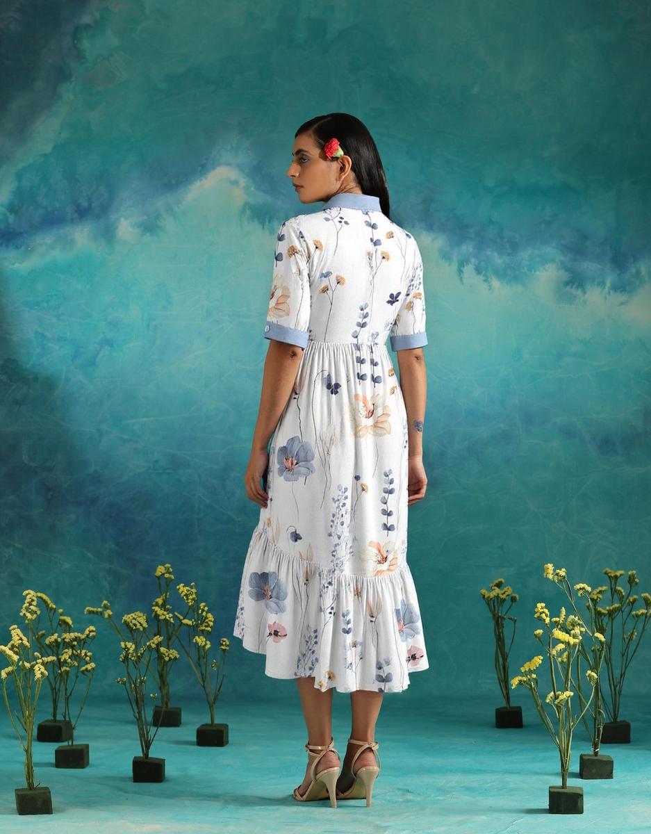 PAULINA™ - MAXI-JURK MET KRAAG & ELEGANTE PASVORM